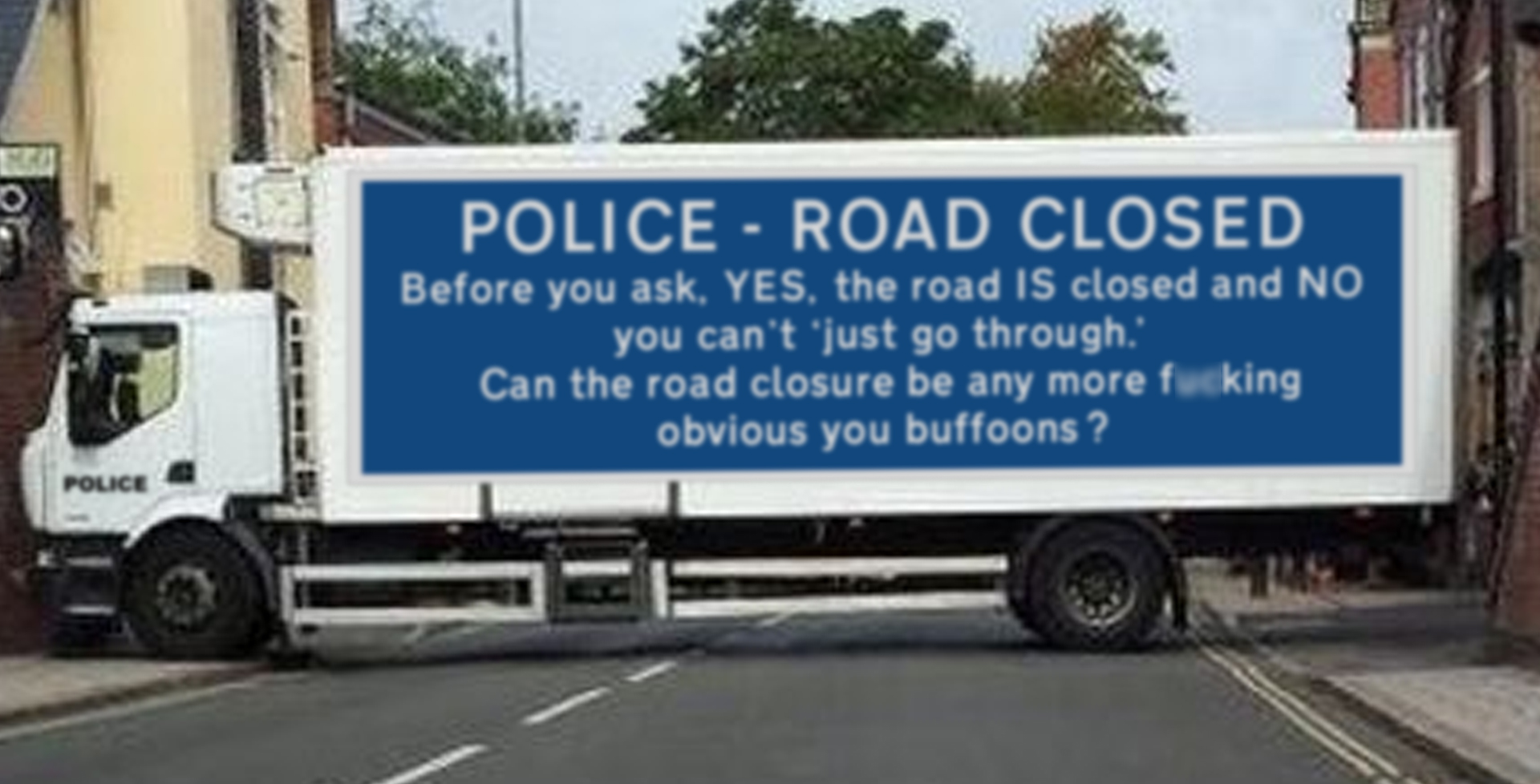 Police-Lorry-Closing-Road.jpg